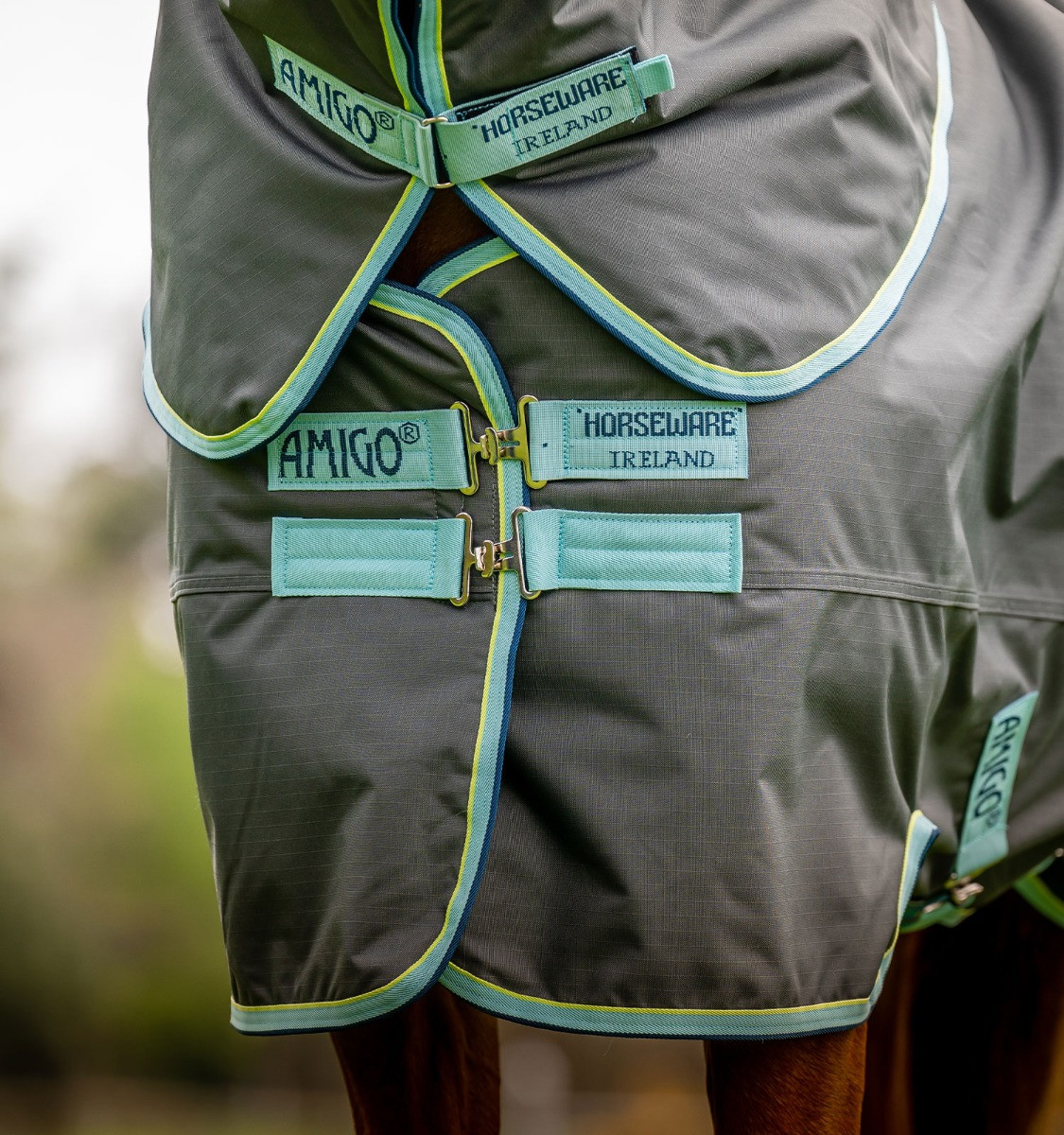 Manta Horseware Amigo Hero Ripstop Plus con cuello 200g Higo / plata Burdeos