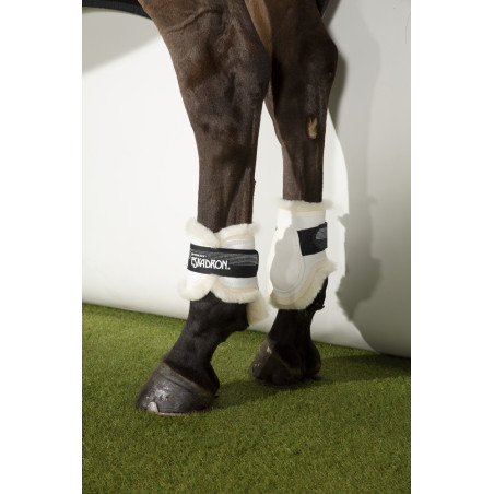 Protectores de menudillo Eskadron con borreguillo