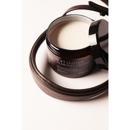 Crema suave para cuero con Almendra Grooming Deluxe