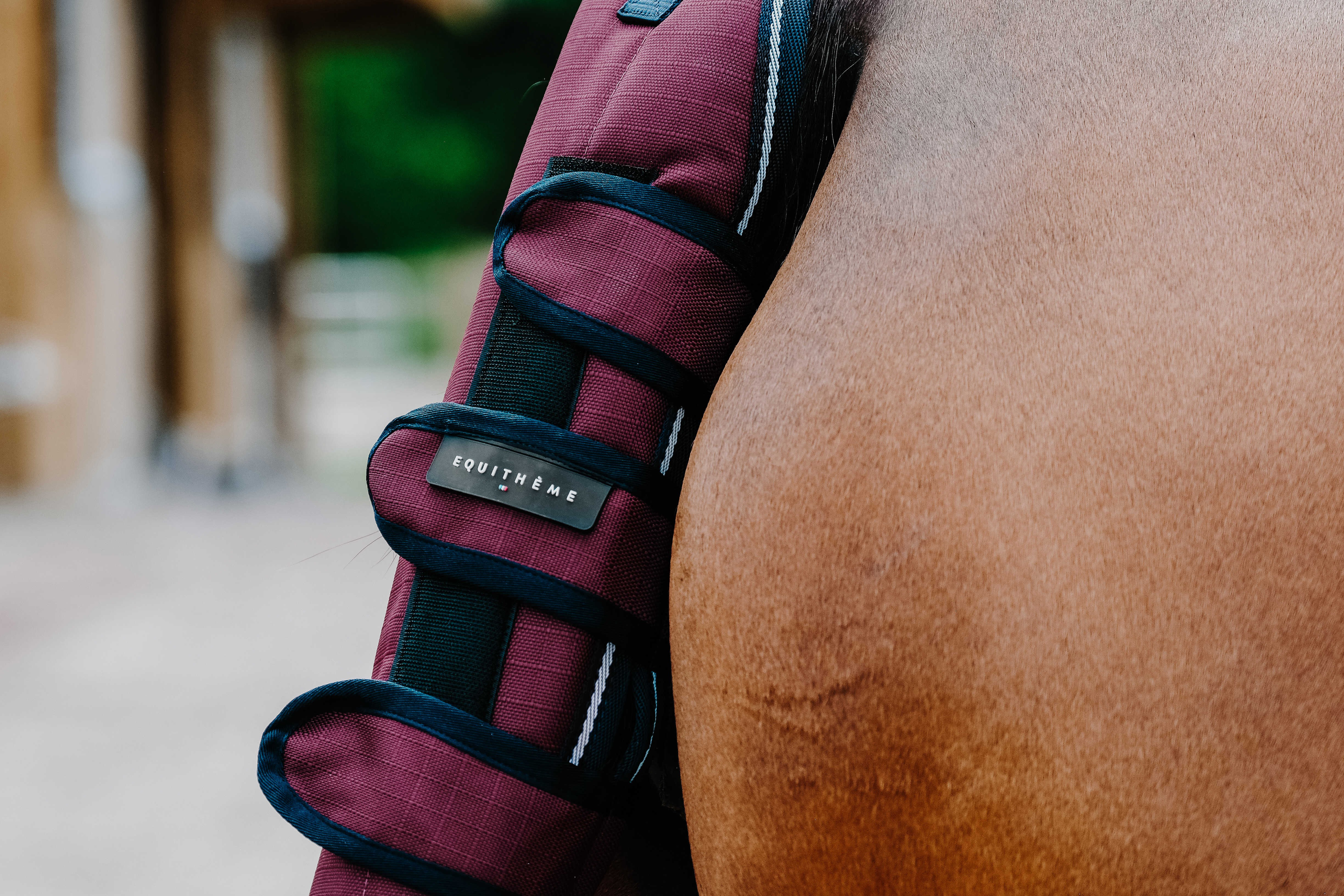 Protector de cola Equithème Tyrex 1200D Burdeos