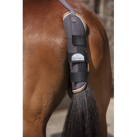 Protector de cola Equi-Theme Tyrex 600 D