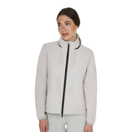Softshell mujer con logo en la espalda