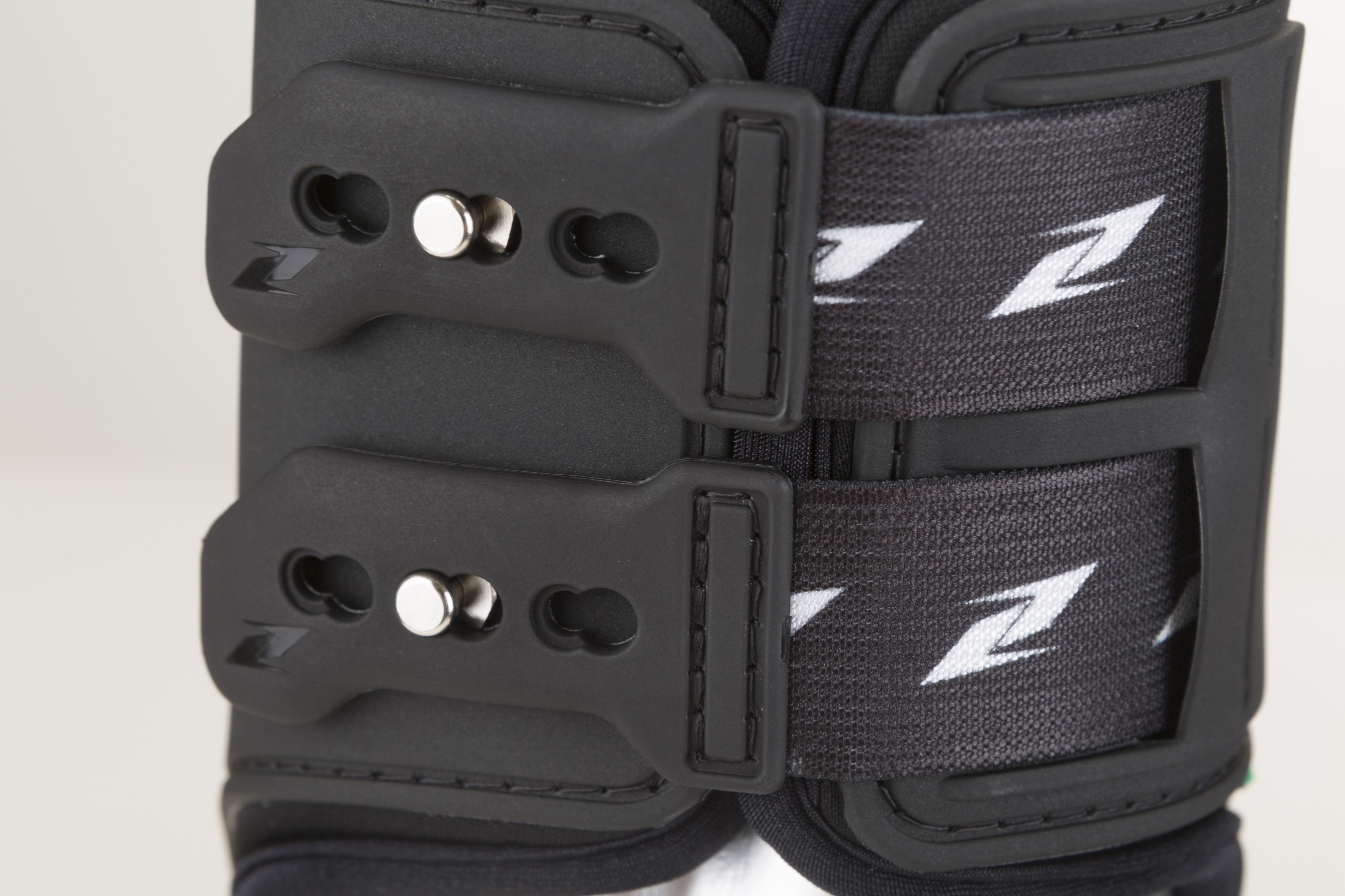 Protectores de menudillo Carbon Air Balance Zandona