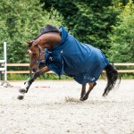 Manta impermeable Horze Avalanche Pro forrada con forro polar