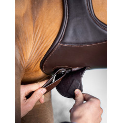 Cinchón largo anatómico LeMieux Gel-Tek con imán Castaño Marrón