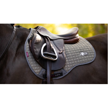 Mantilla LeMieux Earth GP Square Mantilla LeMieux Earth GP Square