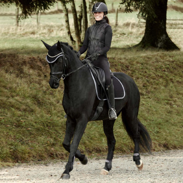 Mantilla de Doma Adepto Horze Negro