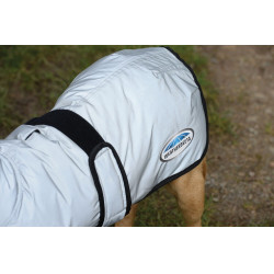 Cobertura para perro 220g Weatherbeeta reflectante Cobertura para perro 220g Weatherbeeta reflectante