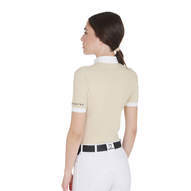 Polo ajustado de algodón plisado de manga corta para mujer Equestro Polo ajustado de algodón plisado de manga corta para mujer Equestro