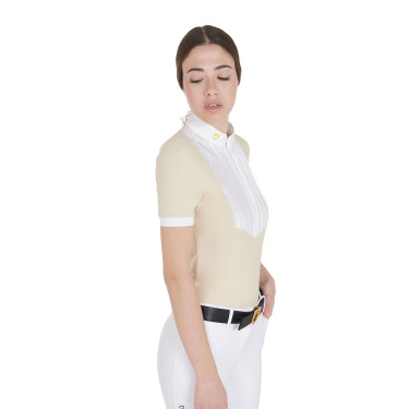 Polo ajustado de algodón plisado de manga corta para mujer Equestro Polo ajustado de algodón plisado de manga corta para mujer Equestro