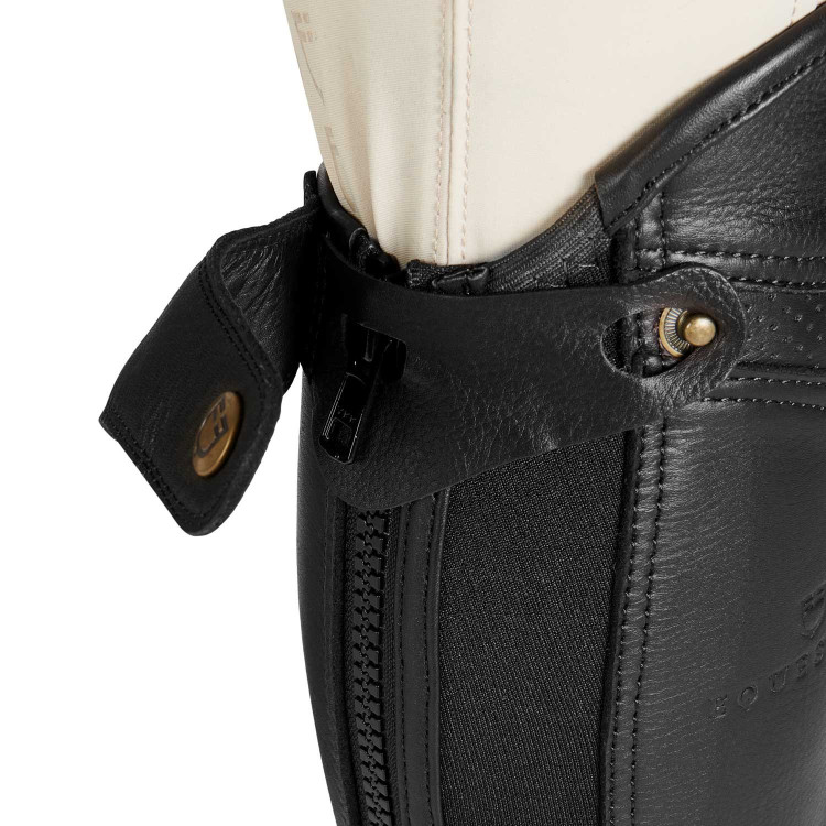 Mini-chaps unisex de cuero perforado para una comodidad máxima Salisbury Equestro Mini-chaps unisex de cuero perforado para una comodidad máxima Salisbury Equestro