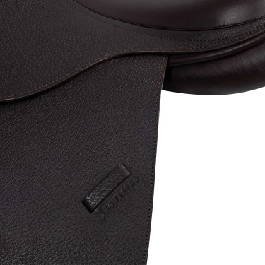Silla de salto de cuero martillado Supreme Evolution New Equestro Marrón oscuro Marr&amp;amp;amp;oacute;n