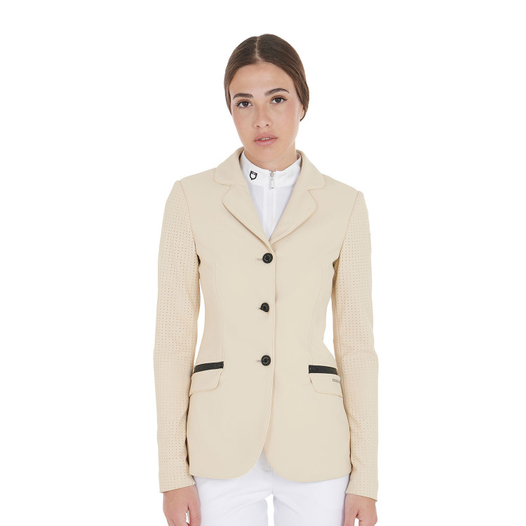 Chaqueta de competición perforada para mujer 3 botones Equestro Chaqueta de competición perforada para mujer 3 botones Equestro