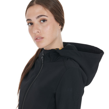 Chaqueta softshell entallada para mujer con bolsillos ocultos Equestro Chaqueta softshell entallada para mujer con bolsillos ocultos Equestro