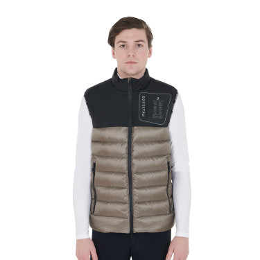 Chaleco para hombre en bi-material con parche de silicona Equestro Chaleco para hombre en bi-material con parche de silicona Equestro