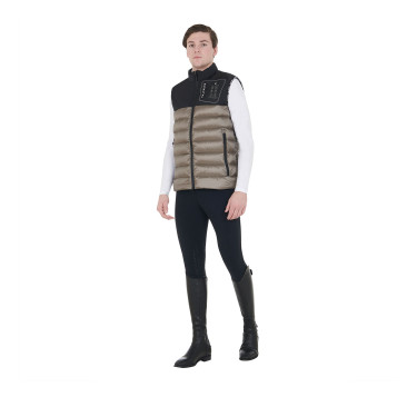 Chaleco para hombre en bi-material con parche de silicona Equestro Chaleco para hombre en bi-material con parche de silicona Equestro