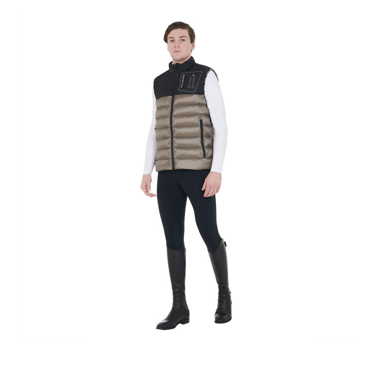 Chaleco para hombre en bi-material con parche de silicona Equestro Chaleco para hombre en bi-material con parche de silicona Equestro