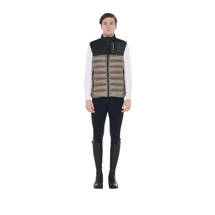 Chaleco para hombre en bi-material con parche de silicona Equestro Chaleco para hombre en bi-material con parche de silicona Equestro