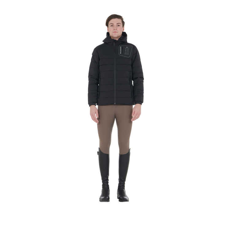 Plumífero de tejido elástico para hombre con parche de silicona Equestro Plumífero de tejido elástico para hombre con parche de silicona Equestro