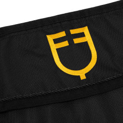 Puerta de box con logo bordado Equestro Puerta de box con logo bordado Equestro