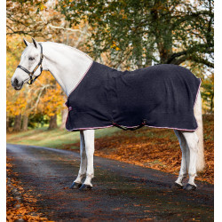 Manta polar Horseware en relieve Jersey Estampado HW azul marino Manta polar Horseware en relieve Jersey Estampado HW azul marino