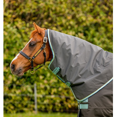 Manta Horseware Amigo Hero Ripstop Plus con cuello 200g Manta Horseware Amigo Hero Ripstop Plus con cuello 200g