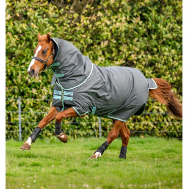 Manta Horseware Amigo Hero Ripstop Plus con cuello 200g Manta Horseware Amigo Hero Ripstop Plus con cuello 200g