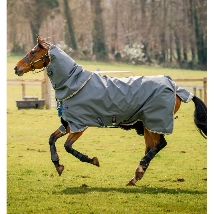 Cobertura Horseware Amigo 1200D Plus Turnout Bundle 50g 100g y 200g