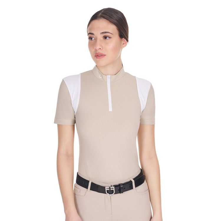 Polo de entrenamiento para mujer corte slim con inserciones de malla Equestro Polo de entrenamiento para mujer corte slim con inserciones de malla Equestro