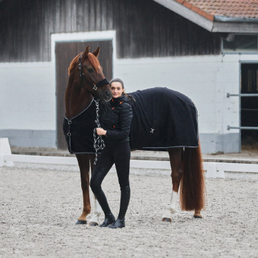 Cabezada de Cuadra con Polar Kiel Horze Negro Cabezada de Cuadra con Polar Kiel Horze Negro