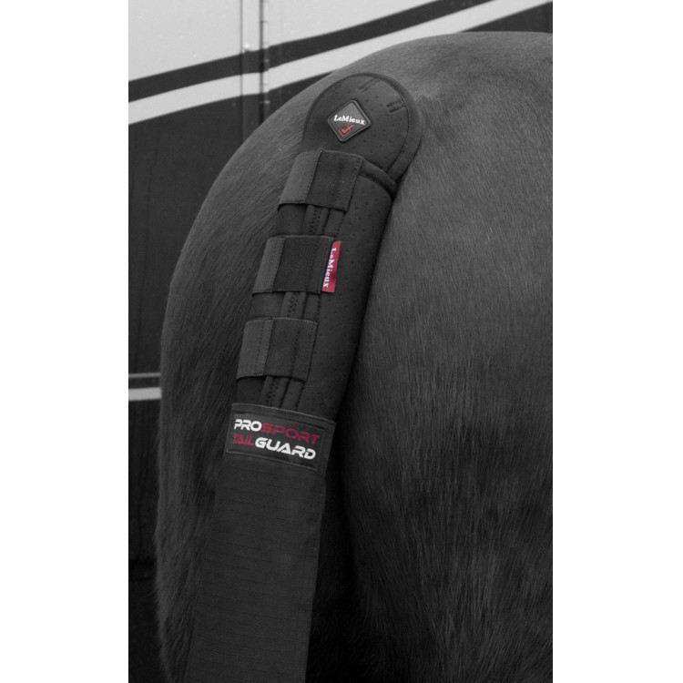 Protector de cola LeMieux ProSport Tail Guard con bolsa