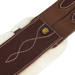 Cinchón de salto con borrego sintético Equestro Marrón oscuro Marr&amp;amp;amp;oacute;n