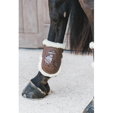 Protector de menudillo elástico con borreguillo vegano Kentucky Castaño Marrón