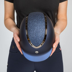 Casco EQ3 Pardus Smooth Top con ruleta Back on Track Azul con purpurina Casco EQ3 Pardus Smooth Top con ruleta Back on Track Azul con purpurina