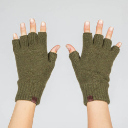 Guantes Style Back on Track