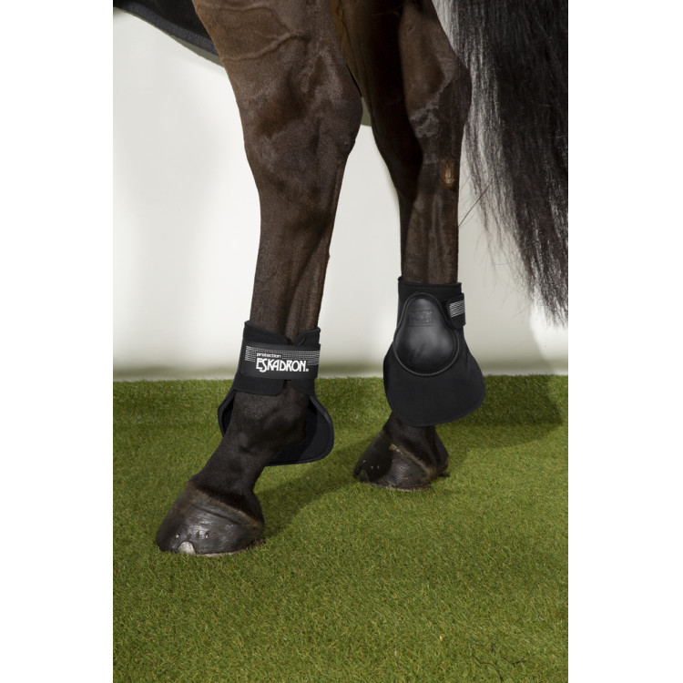 Protectores especiales para menudillos Eskadron