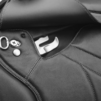 Selle Bates Caprilli Close Contact+ avec quartier avancé cuir Luxe Negro