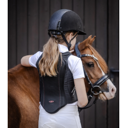 Protección dorsal Swing P07 flexible para niño Negro