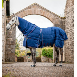 Manta Horseware Rambo Optimo Stable Plus 200g Azúl marino / burdeos Manta Horseware Rambo Optimo Stable Plus 200g Azúl marino / burdeos