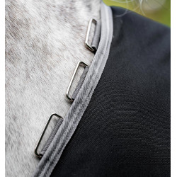 Manta Horseware Amigo Bravo 12 XL 250g Negro / gris titanio / plata Manta Horseware Amigo Bravo 12 XL 250g Negro / gris titanio / plata
