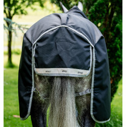 Manta Horseware Amigo Bravo 12 XL 250g Negro / gris titanio / plata Manta Horseware Amigo Bravo 12 XL 250g Negro / gris titanio / plata