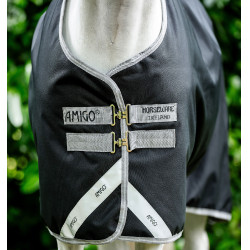 Manta Horseware Amigo Bravo 12 50g Turnout Negro / gris titanio / plata Manta Horseware Amigo Bravo 12 50g Turnout Negro / gris titanio / plata