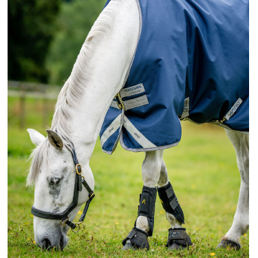 Manta Horseware Amigo Bravo 12 50g Turnout Marino / gris titanio / plata Manta Horseware Amigo Bravo 12 50g Turnout Marino / gris titanio / plata