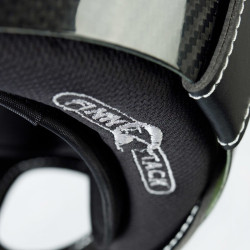 Casco Finn-Tack Elite de fibra de carbono Negro