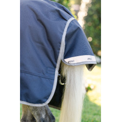 Manta Horseware Amigo 1200D Poney Turnout 0g Marino / gris titanio / plata Azul marino Manta Horseware Amigo 1200D Poney Turnout 0g Marino / gris titanio / plata Azul marino