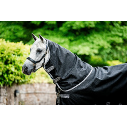 Manta Horseware Amigo 1200D Turnout Plus 50g Negro / gris titanio / plata Manta Horseware Amigo 1200D Turnout Plus 50g Negro / gris titanio / plata