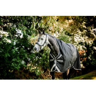 Manta Horseware Amigo 1200D Wug Turnout 150g Negro / gris titanio / plata