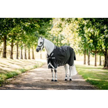 Manta Horseware Rambo 1680D Turnout 450g VL Negro / tormenta / gris plateado Manta Horseware Rambo 1680D Turnout 450g VL Negro / tormenta / gris plateado