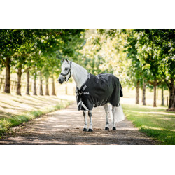 Manta Horseware Rambo 1680D Turnout 50g Negro / tormenta / gris plateado