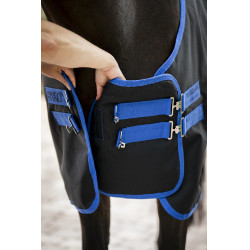 Extensión de pecho Amigo Horseware Negro / azul clásico Extensión de pecho Amigo Horseware Negro / azul clásico